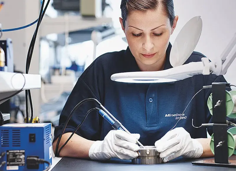 Mantenimiento de sistemas de inspección y pesaje en línea